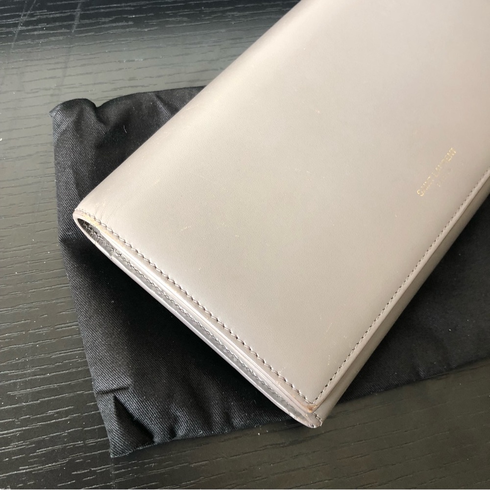 Saint Laurent Essentials Minimalist Grey YSL Wallet - Picture 12 of 15